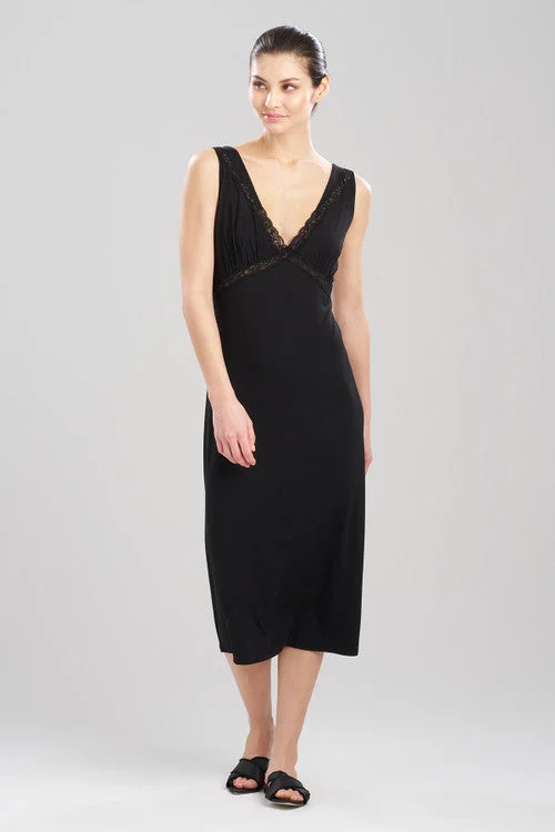 Women's Maternity Lingerie Feathers Essentials Lenzing™ Ecovero™ Viscose Lace Applique Gown Women's Maternity Lingerie Feathers Essentials Lenzing™ Ecovero™ Viscose Lace Applique Gown