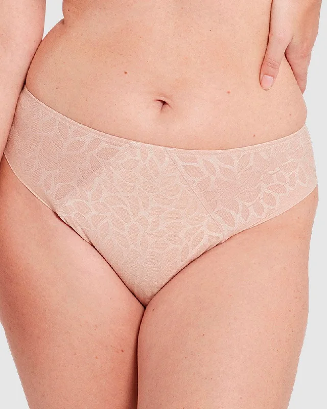 Women's hipster briefs with a ribbed texturePerfect Curves Smooth Lace Bikini Brief Sans Complexe Women's hipster briefs with a ribbed texturePerfect Curves Smooth Lace Bikini Brief Sans Complexe