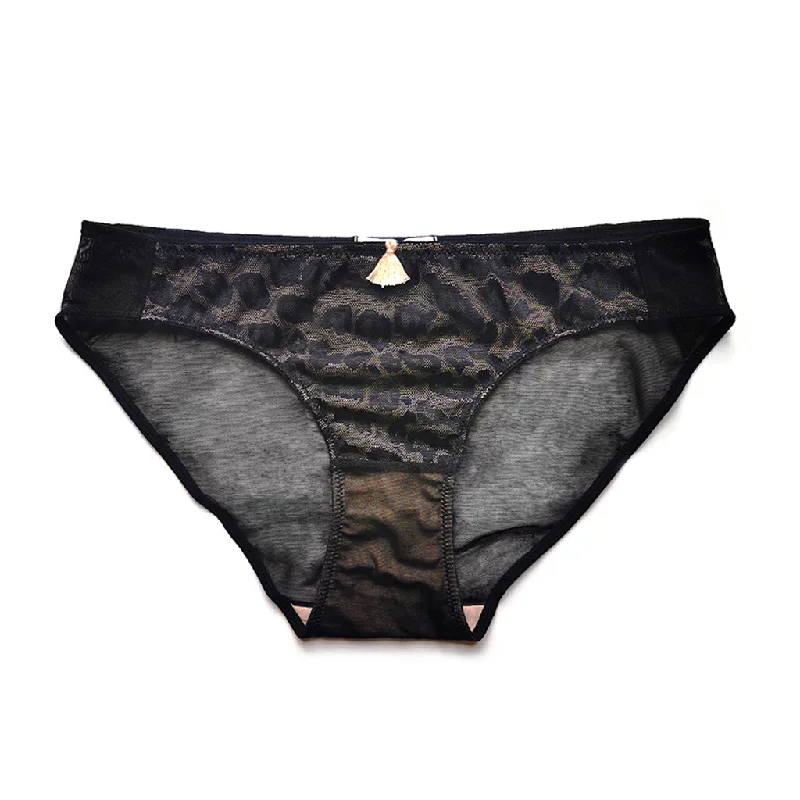 Bikini briefs with a scalloped edge​Remy Maxi Briefs