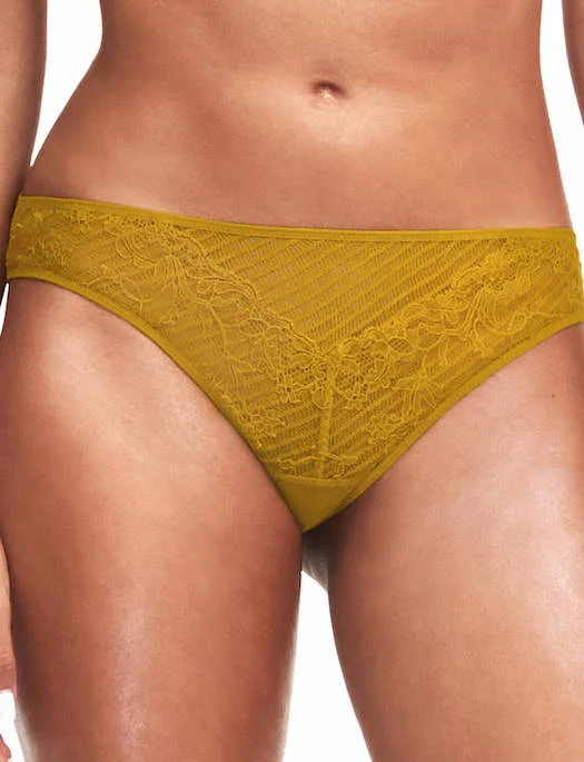 Shaper for a bridal look to streamline the silhouetteChantelle X Txture Lace Bikini Shaper for a bridal look to streamline the silhouetteChantelle X Txture Lace Bikini