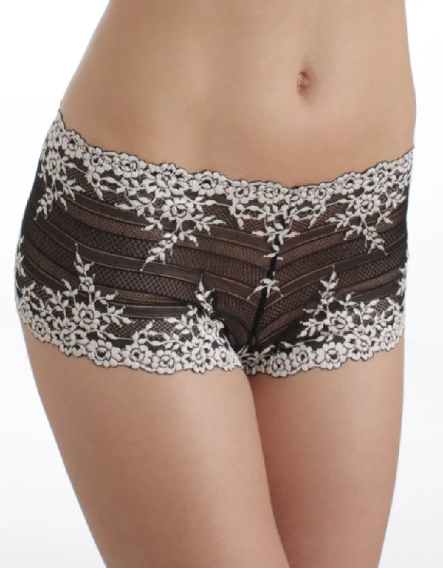 Bra with a seamless memory foam cup for a smooth silhouette Wacoal Embrace Lace Boyshort 67491 Bra with a seamless memory foam cup for a smooth silhouette Wacoal Embrace Lace Boyshort 67491