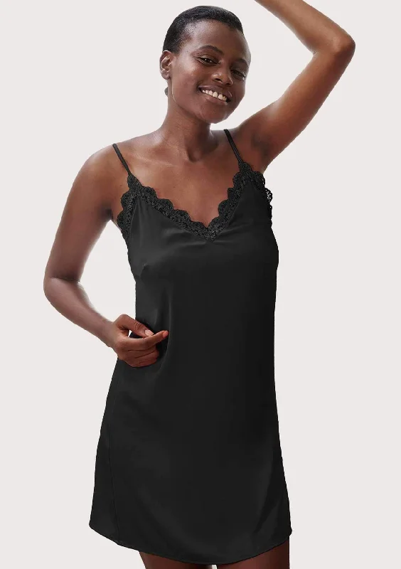 Bra with a plus - size front - closure for easy access HSIA Lace Trim Smooth Sleepdress Bra with a plus - size front - closure for easy access HSIA Lace Trim Smooth Sleepdress