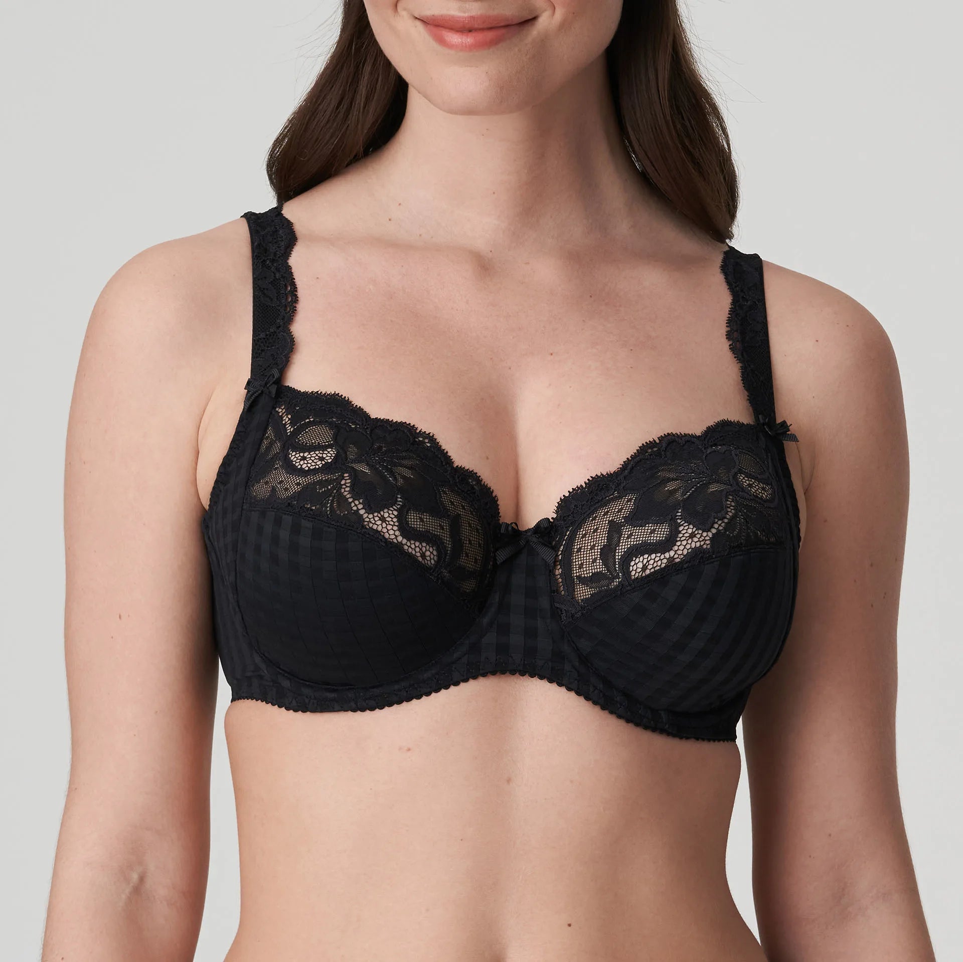 Front - closure bras for easy on and off​ Madison Full Cup in Black - Prima Donna