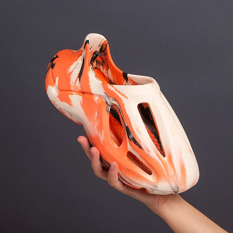 Shaper with a silicone grip to prevent slipping​Men's Foam Runners