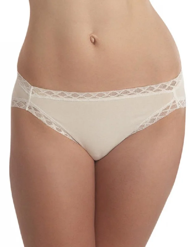 Bra with a breathable lining for a cool feel Natori Bliss Cotton French Cut Panty 152058 Bra with a breathable lining for a cool feel Natori Bliss Cotton French Cut Panty 152058