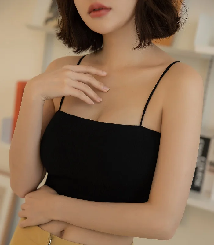 Bra with a bandeau style for a strapless and sleek look Thin Shoulder Screw Thread with Flat Chest Padding Bra Black Bra with a bandeau style for a strapless and sleek look Thin Shoulder Screw Thread with Flat Chest Padding Bra Black