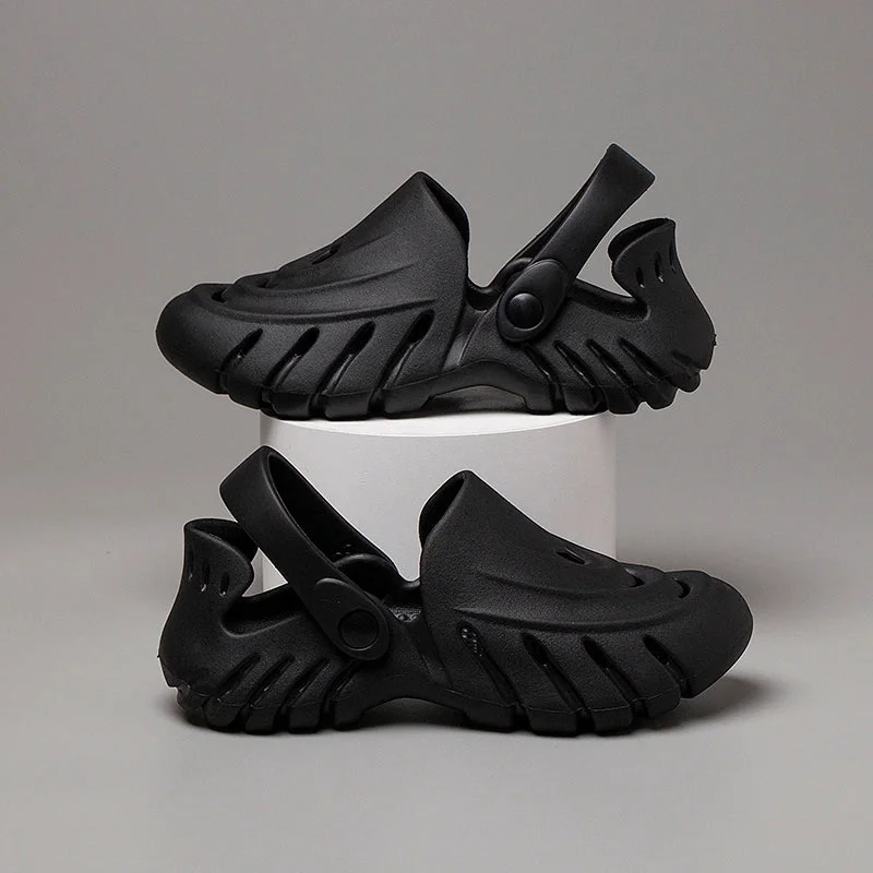 Shaper made of breathable fabric for all - day comfort​Women's Foam Runners