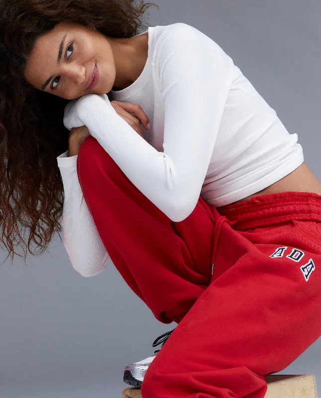 water - resistant women sport bra for water sportsADA Sweatpants - Classic Red