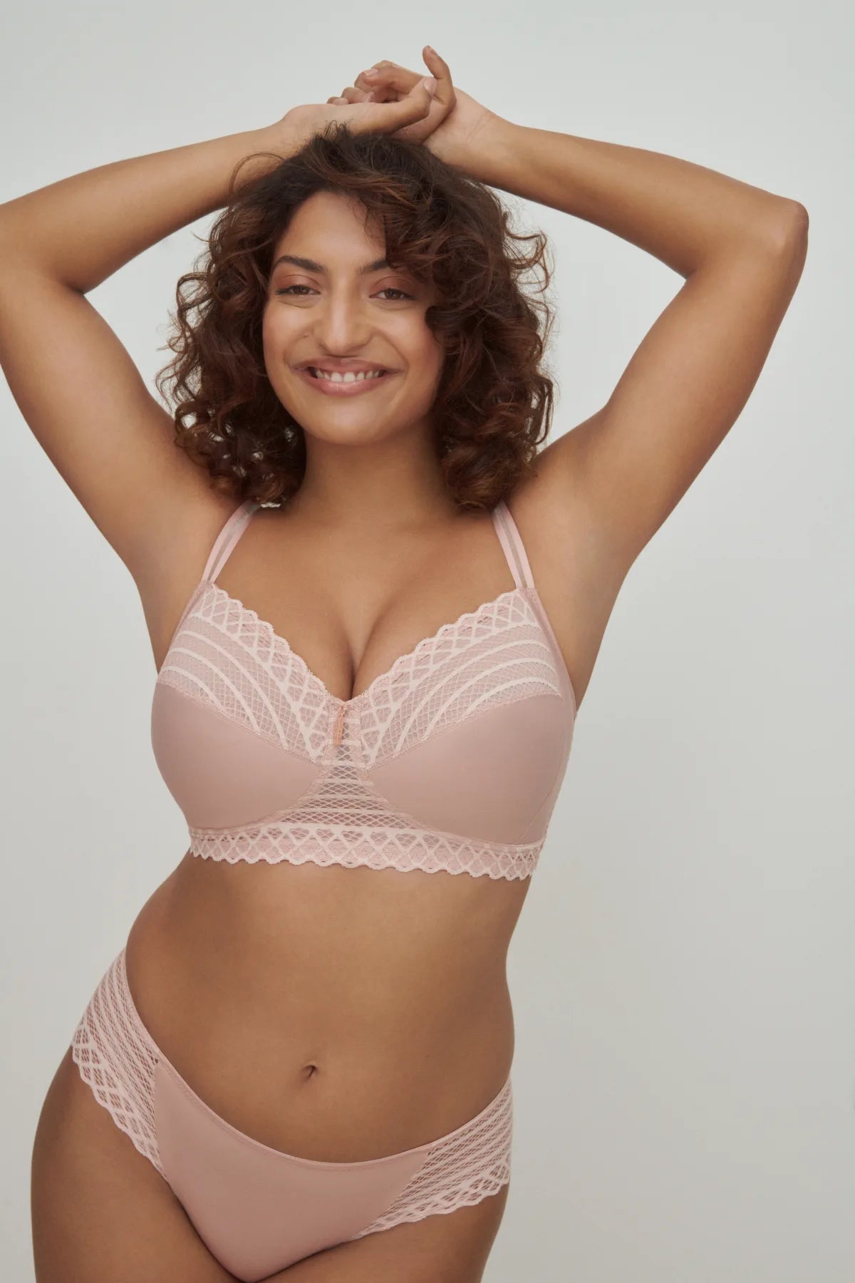 plus size women front - closure bra for easy accessEast End Full Cup Bra Wireless In Powder Rose - Prima Donna Twist plus size women front - closure bra for easy accessEast End Full Cup Bra Wireless In Powder Rose - Prima Donna Twist
