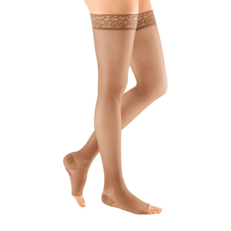 Dotted - pattern sheer stockingsMediven Sheer & Soft 30-40 mmHg Thigh High w/Lace Top Band, Open Toe Dotted - pattern sheer stockingsMediven Sheer & Soft 30-40 mmHg Thigh High w/Lace Top Band, Open Toe