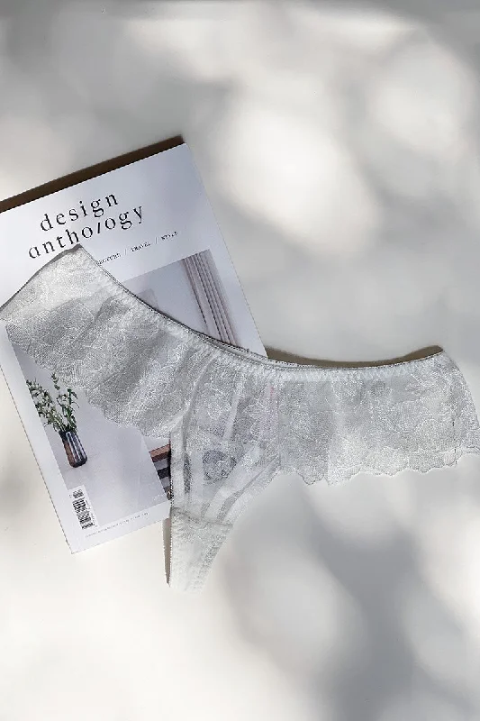 High - cut women thongs with leg - lengthening effect​Imagine Lace Thong
