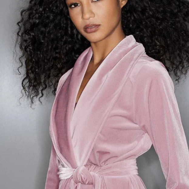 women robes made of luxurious silkNatori Natalie Velvet Robe in Viola Velvet H74086 women robes made of luxurious silkNatori Natalie Velvet Robe in Viola Velvet H74086