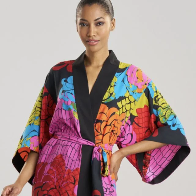 women robes with a quick - dry fabric for frequent useNatori Rimini 36" Robe in Black Multi T74141 women robes with a quick - dry fabric for frequent useNatori Rimini 36" Robe in Black Multi T74141
