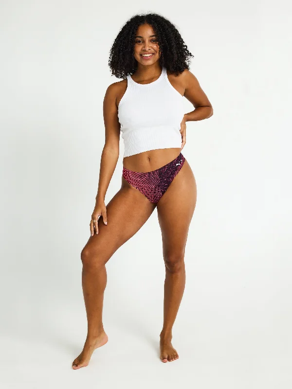 Retro - style high - waisted women thongsPuma X Modibodi Seamfree Active Printed Thong Light-Moderate Flame Haze Pink Retro - style high - waisted women thongsPuma X Modibodi Seamfree Active Printed Thong Light-Moderate Flame Haze Pink